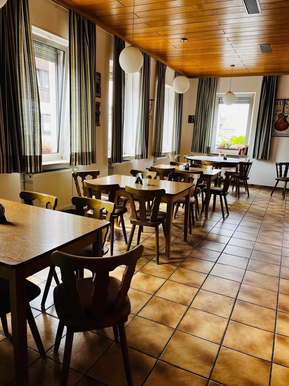 Neuburg am Rhein Landgasthof Zur Sonne I Hotel & Restaurant מראה חיצוני תמונה