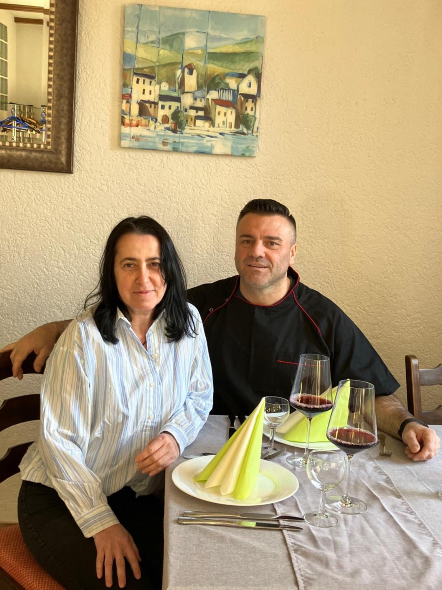 Neuburg am Rhein Landgasthof Zur Sonne I Hotel & Restaurant מראה חיצוני תמונה