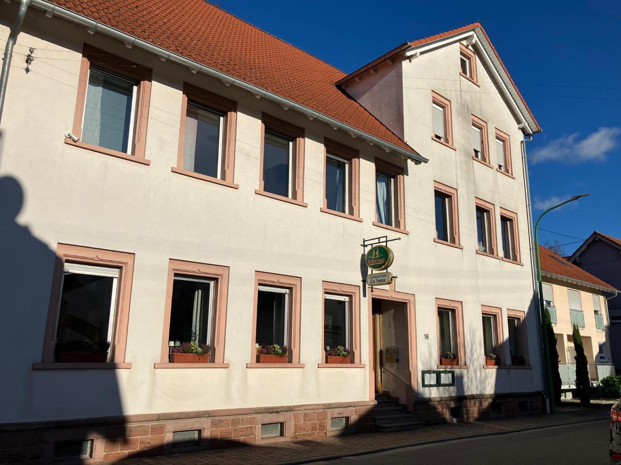 Neuburg am Rhein Landgasthof Zur Sonne I Hotel & Restaurant מראה חיצוני תמונה