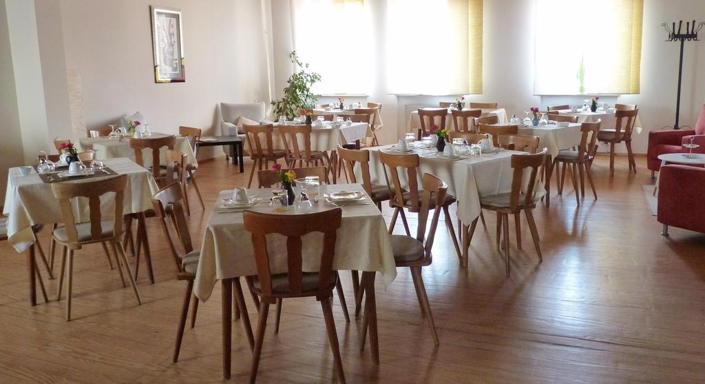 Neuburg am Rhein Landgasthof Zur Sonne I Hotel & Restaurant מראה חיצוני תמונה